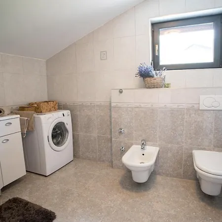 Apartma Kamra15 Mezica