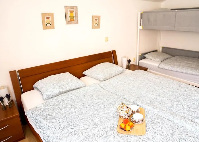 Apartma Kamra15 شقة